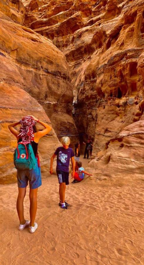 Flowers Rum Camp Wadi Rum Luaran gambar